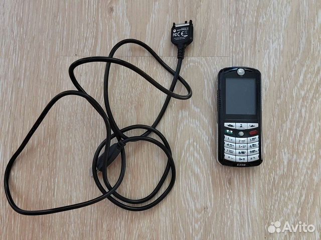 Телефон Motorola e398 объявление продам