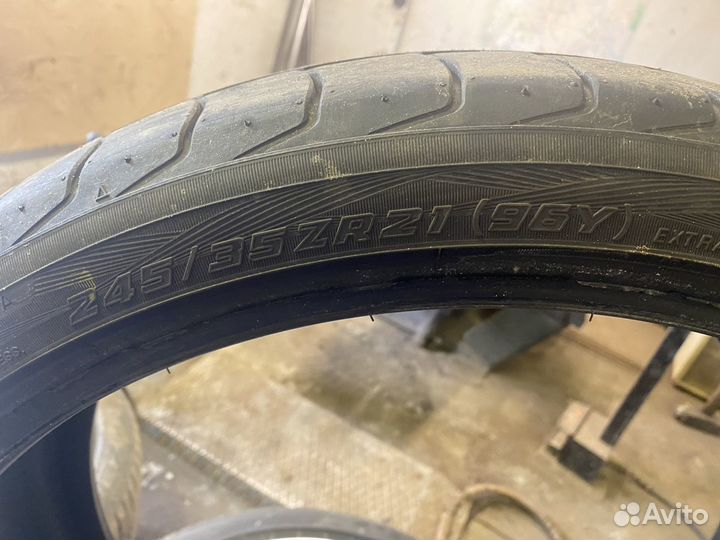 Yokohama Advan Sport V105 235/45 R21 96Y