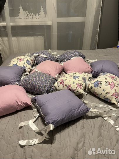 Мягкий бортик в детскую кроватку