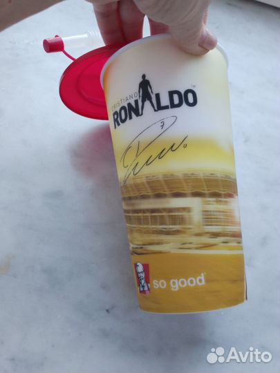 Стакан kfc с Роналдо