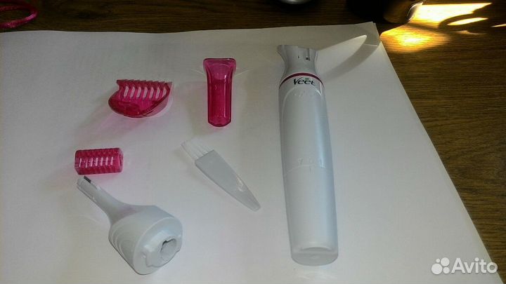 Триммер для удаления волос фирмы veet