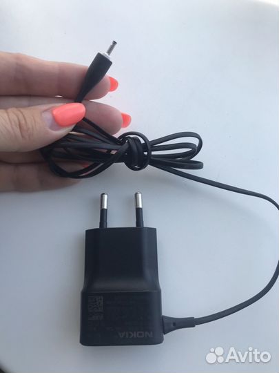 Зарядное устройство почти новое оригинал Nokia