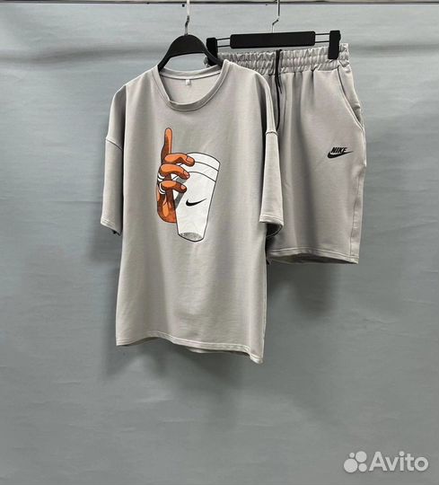 Костюм со стаканом Nike