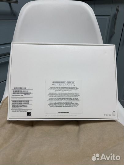 Коробка от Apple Macbook Air 13 m1