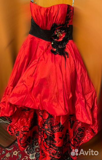 Вечернее платье