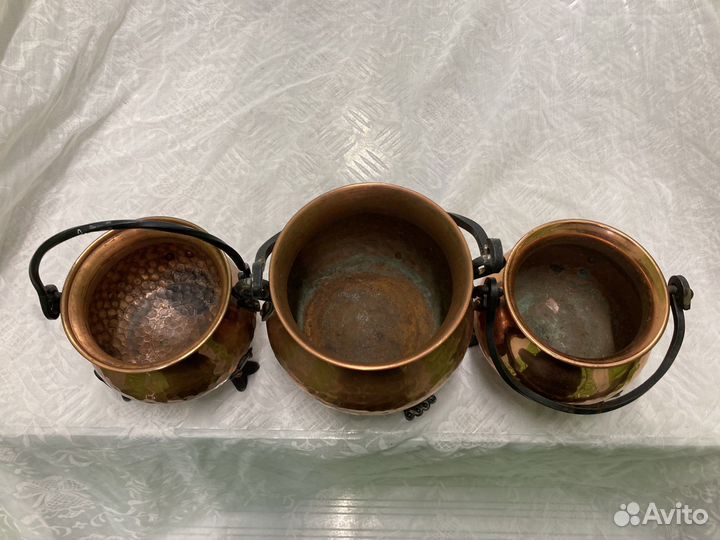 Котелок (кашпо) на лапках медь винтаж