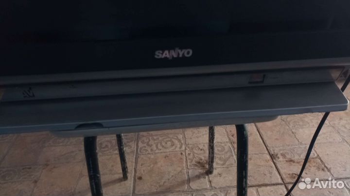 Телевизор Sanyo CE29FS1