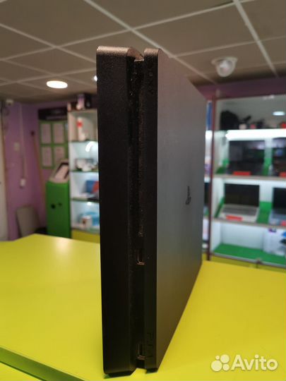Sony PlayStation 4 slim