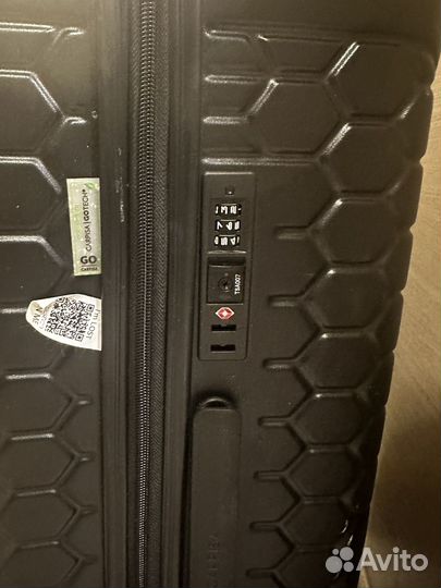 Чемодан на колесах большой