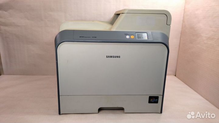 Принтер samsung CLP-600 б/у, дефект печати