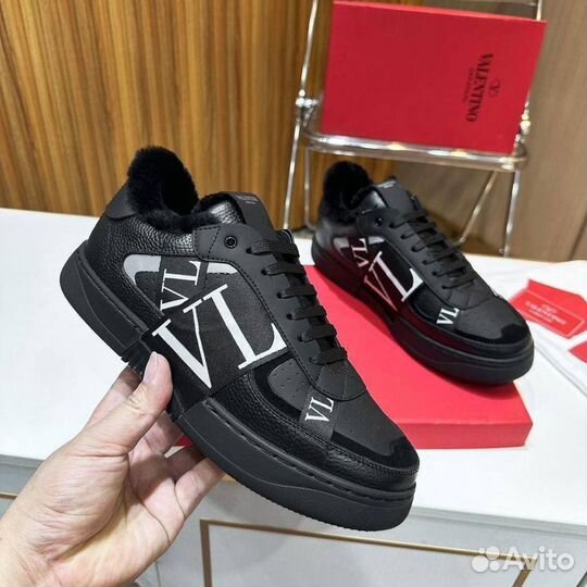 Зимние спортивные кроссовки Valentino