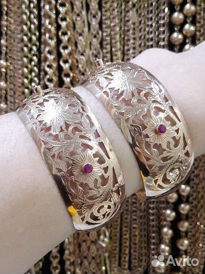 Жесткий золотой браслет 583пр