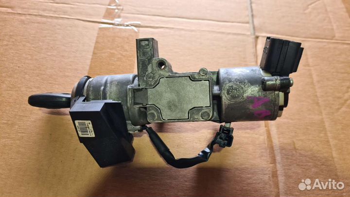 Замок зажигания Toyota Avensis 2003-2006