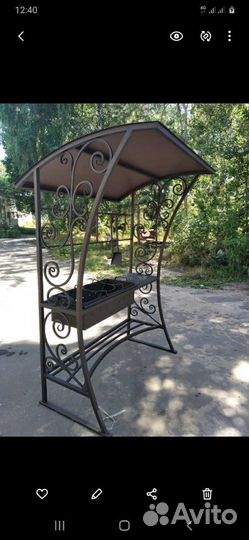 Мангал с крышей