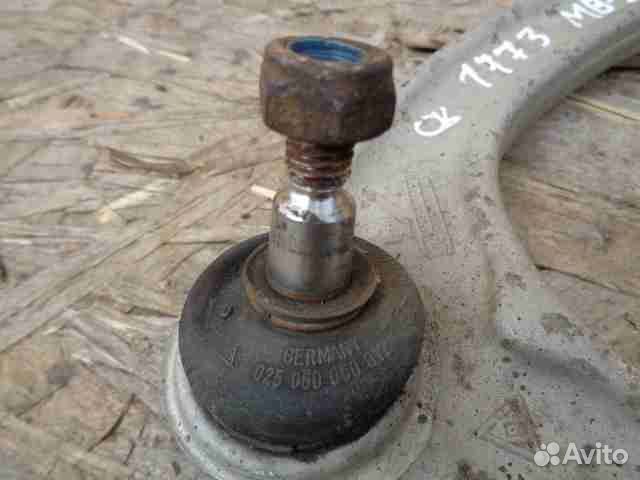 Рычаг передний левый верхний Mercedes S-klasse W22