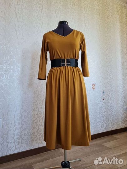 Платья женские 42-44