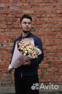 Букеты из кустовых роз