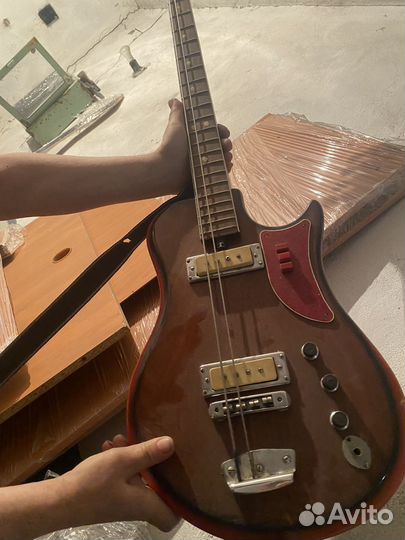 Электро бас гитара