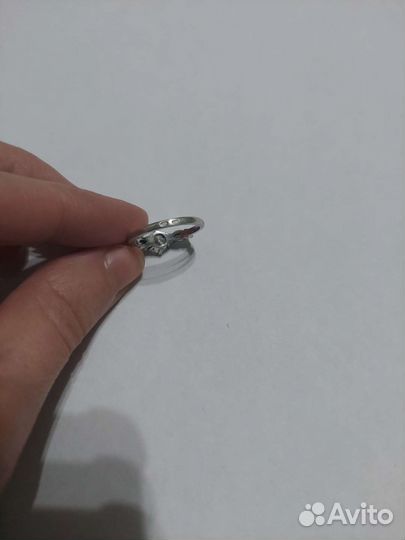 Серебряное кольцо с фианитами