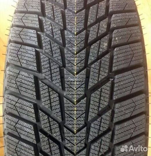 Nexen Winguard Ice Plus 215/50 R17