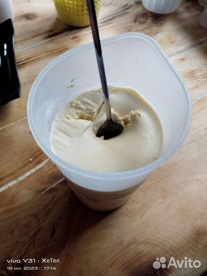 Молоко коровье цельное свежайшее