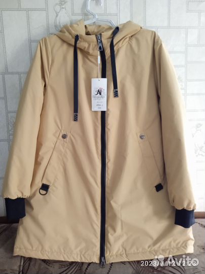 Куртка демисезонная женская 48 50 новая