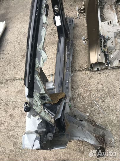 Порог со стойкой правый VW Golf 6 2008–2016