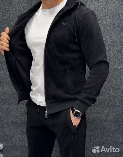 Спортивный костюм