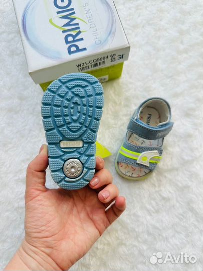 Сандалии 18 р Primigi Италия новые замша