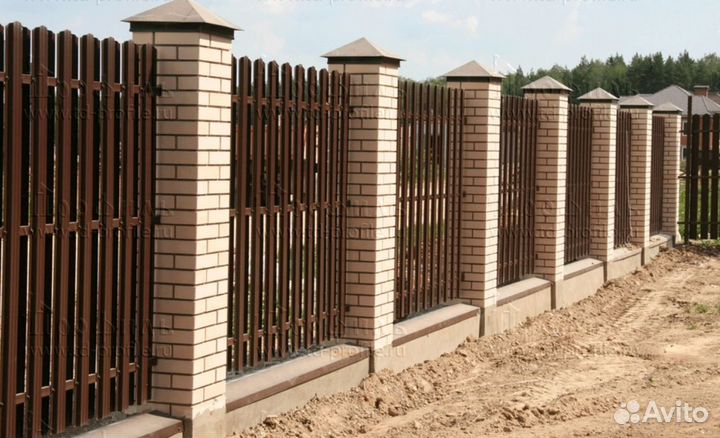 Забор из евроштакетника цена за метр быстро