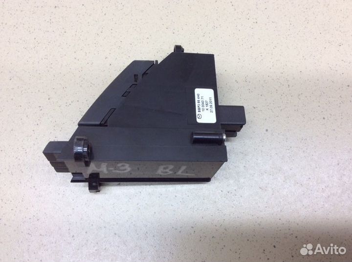 Кнопка аварийной сигнализации Mazda 3 BL 2002-2009