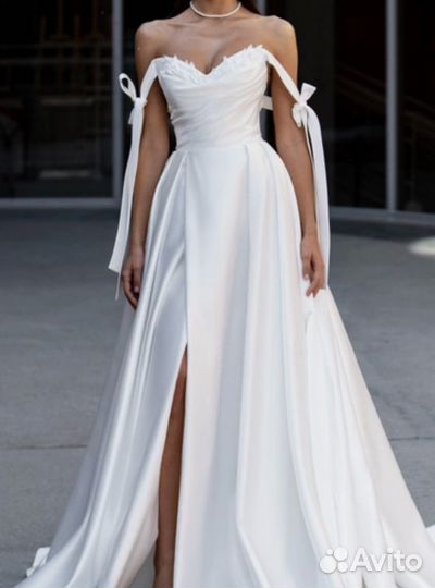 Свадебное платье Бруни 42 44 бу