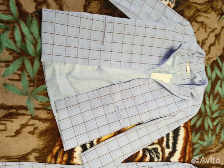 Брючный костюм