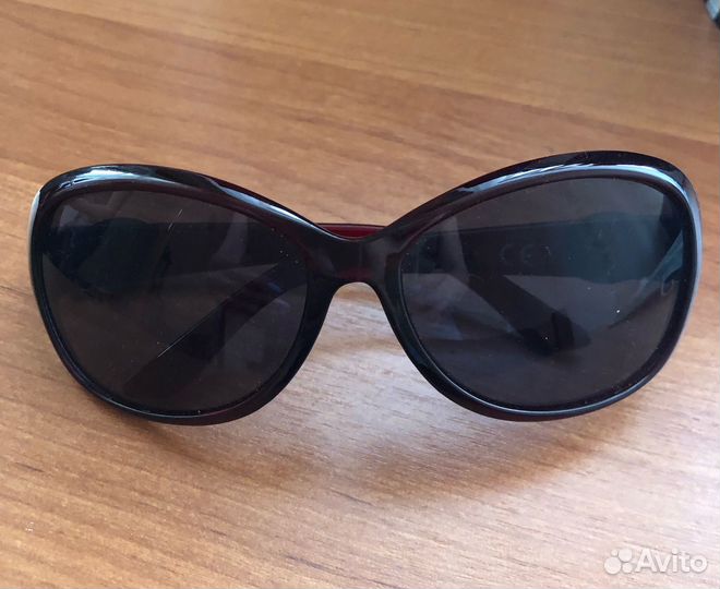 Солнцезащитные очки разные