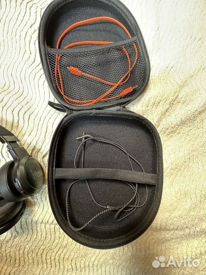 Беспроводные наушники jbl live 400bt