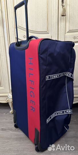 Сумка на колесиках Tommy Hilfiger. Оригинал