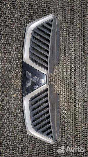 Решетка радиатора Mitsubishi Outlander XL, 2008