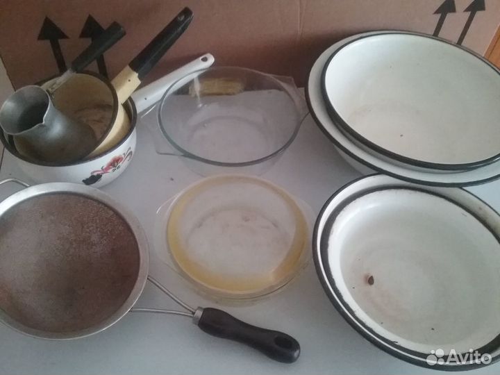 Кастрюли, ковши, друшлаги,бидоны,миски