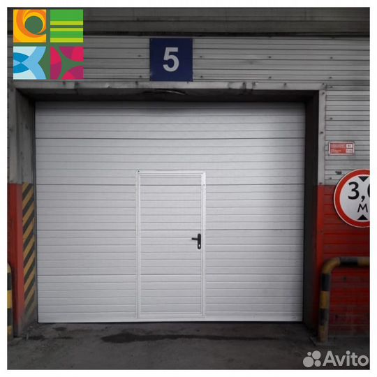 Секционные ворота для гаража alutech