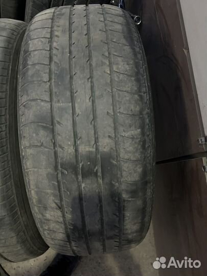 Yokohama BluEarth E70 215/55 R17 94