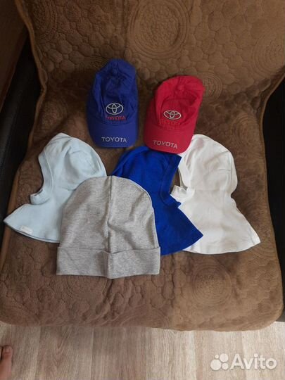 Куртки, ветровки, шапки детские на 1,5-2 годика