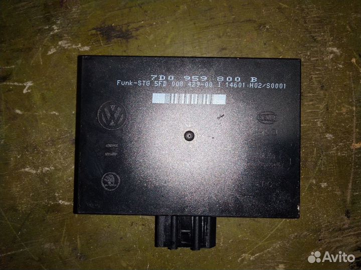 Блок комфорта VW Мультивен Т-4 7D0959800B