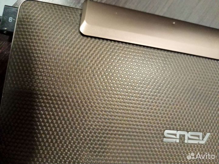 Ноутбук asus