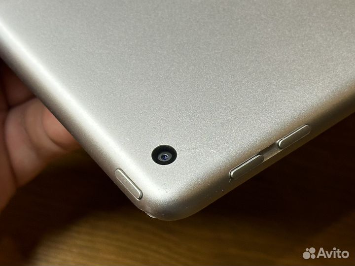 Планшет Apple iPad 6 32GB Wi-Fi 2018