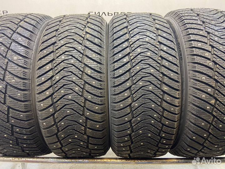 Yokohama IceGuard Stud IG65 235/45 R18