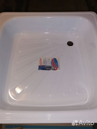 Поддон для душа 70х70