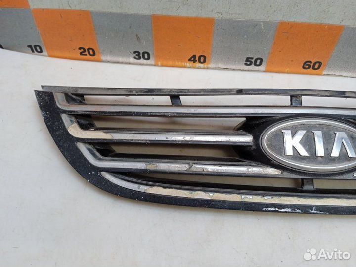 Решетка радиатора Kia Cerato 1 1.6 2007