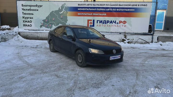 Ремень безопасности задний правый Volkswagen Jetta (A6) 5C6857806dzgx