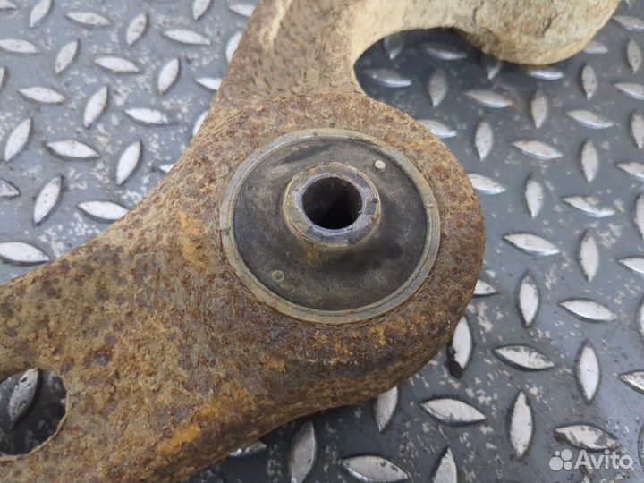 Рычаг подвески Land Rover Discovery 2, 2001