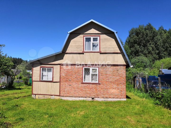 Дача 40 м² на участке 8 сот.